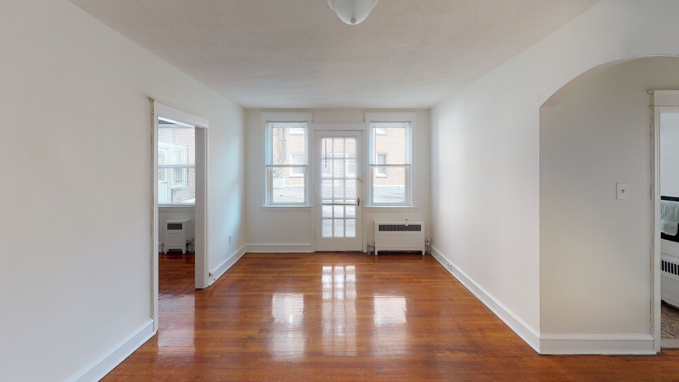 83 S State Rd, Upper Darby, PA à vendre - Numérisation 3D de Matterport - Image 2 de 32