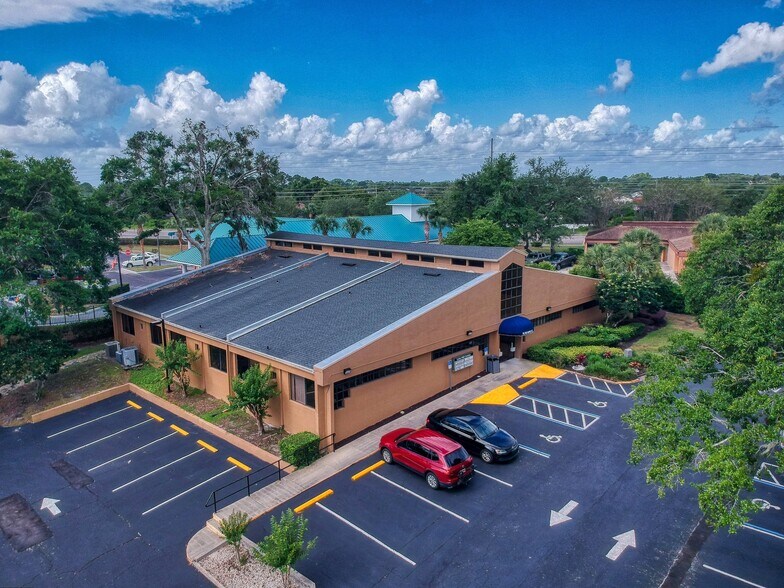 75 Fox Ridge Ct, DeBary, FL à louer - Photo du bâtiment - Image 1 de 4