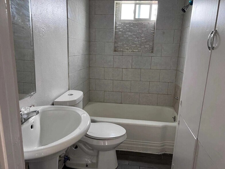 101 N Main St, Del Rio, TX à vendre - Photo intérieure - Image 3 de 9