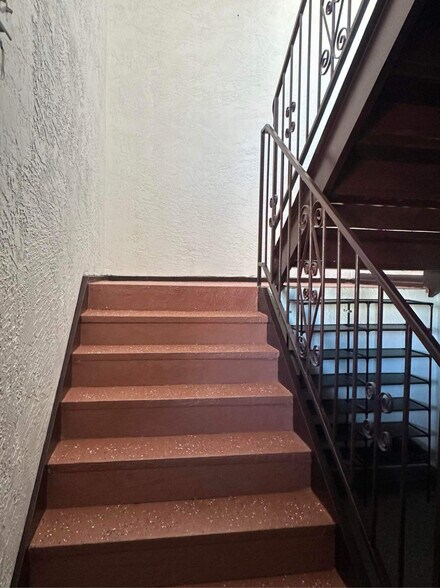 10832 Prospect Ave NE, Albuquerque, NM à louer - Photo du bâtiment - Image 3 de 21