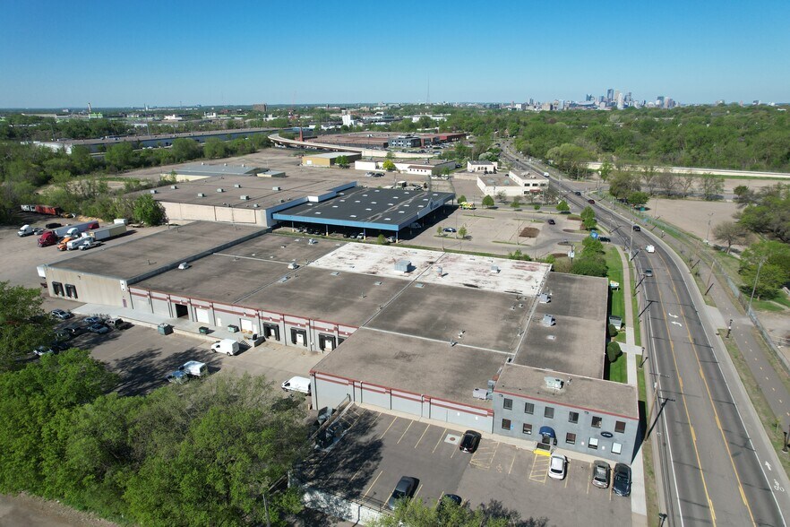 1800-1810 Como Ave, Saint Paul, MN à louer - Photo du bâtiment - Image 2 de 4