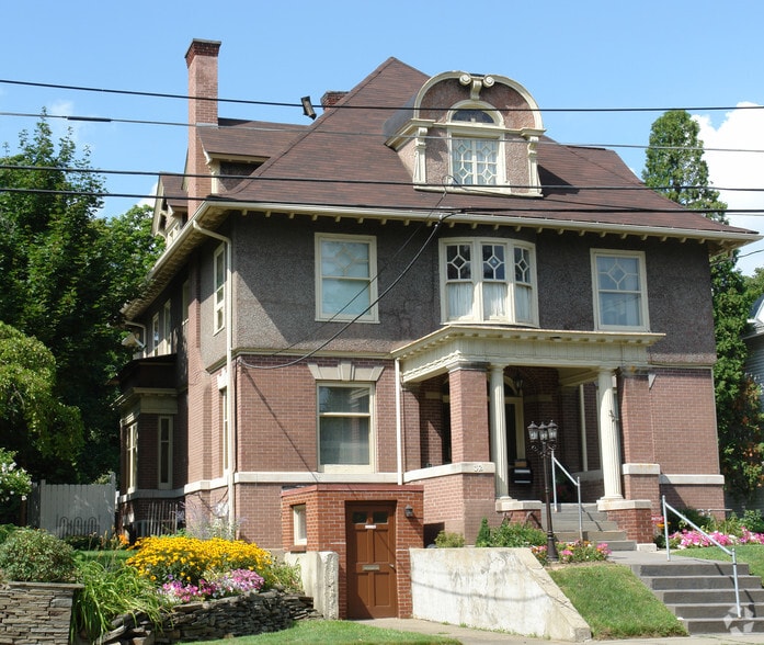 32 Riverside Dr, Binghamton, NY for sale - Building Photo - Image 2 of 12