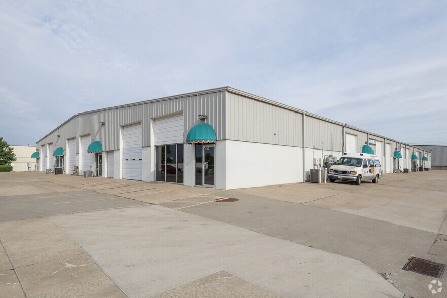 2101-2230 N Beech Ave, Broken Arrow, OK à louer - Photo du bâtiment - Image 2 de 6
