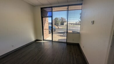 3702 E Roeser Rd, Phoenix, AZ for lease Interior Photo- Image 2 of 4