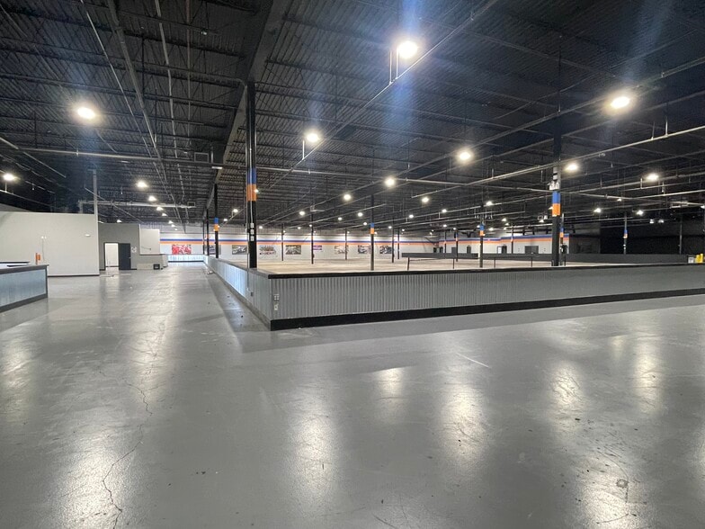 300-328 S White Horse Pike, Berlin, NJ for lease - Interior Photo - Image 2 of 3