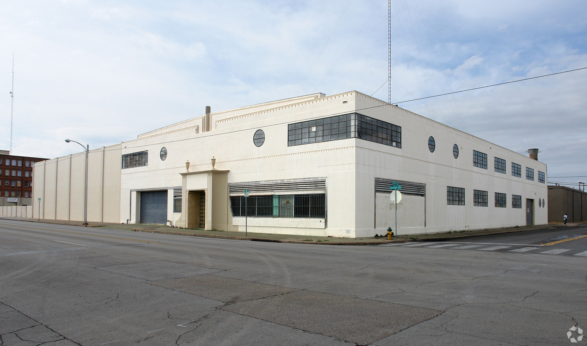 1201 Austin Ave, Waco, TX for lease Primary Photo- Image 1 of 3