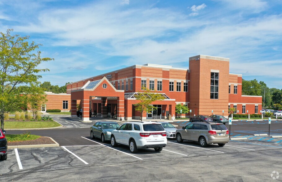 13421 Old Meridian St, Carmel, IN à louer - Photo principale - Image 1 de 2