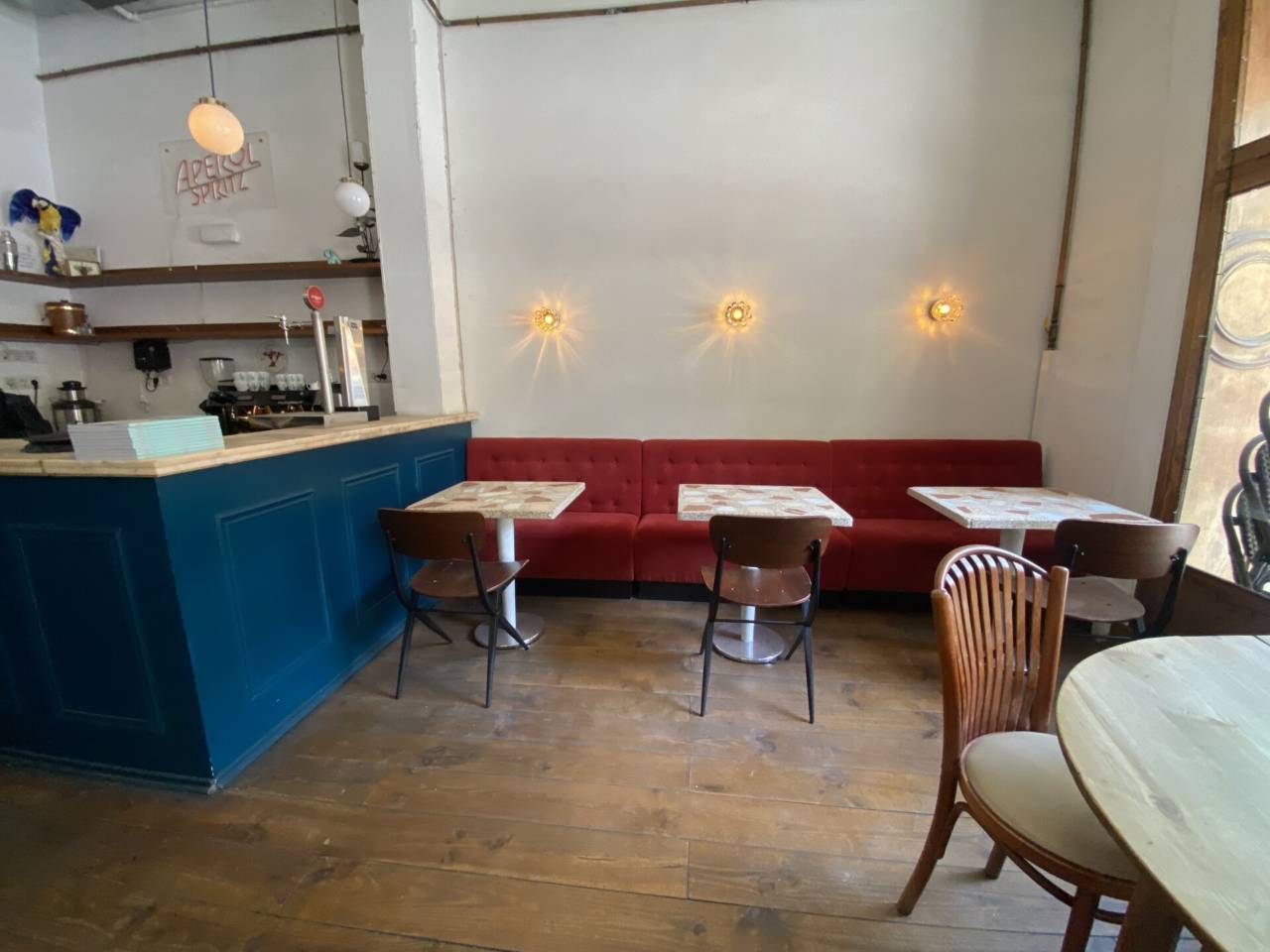 Retail in Barcelona, Barcelona for lease Interior Photo- Image 1 of 2