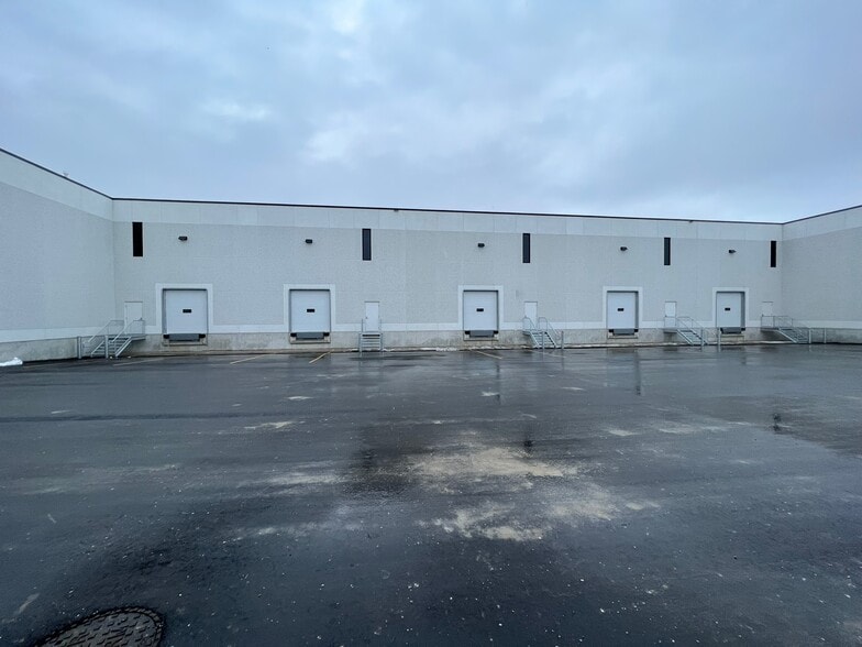 45 Eric T Smith Way, Aurora, ON for sale - Building Photo - Image 3 of 11