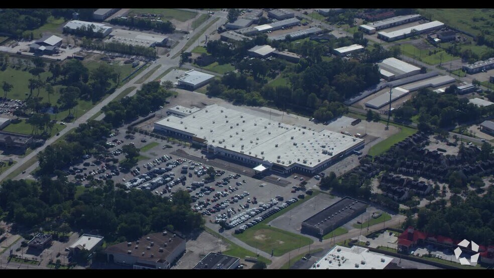 7075 FM 1960 Rd W, Houston, TX à louer - Vidéo aérienne - Image 2 de 22