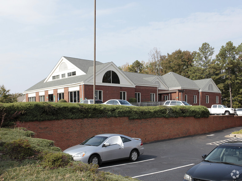 3823 Roswell Rd, Marietta, GA for lease - Building Photo - Image 1 of 6
