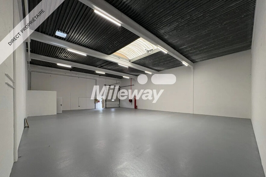 4 Avenue Du Gros Chene, Éragny for lease - Interior Photo - Image 1 of 4