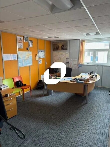 Flex in Marines for sale - Interior Photo - Image 1 of 5