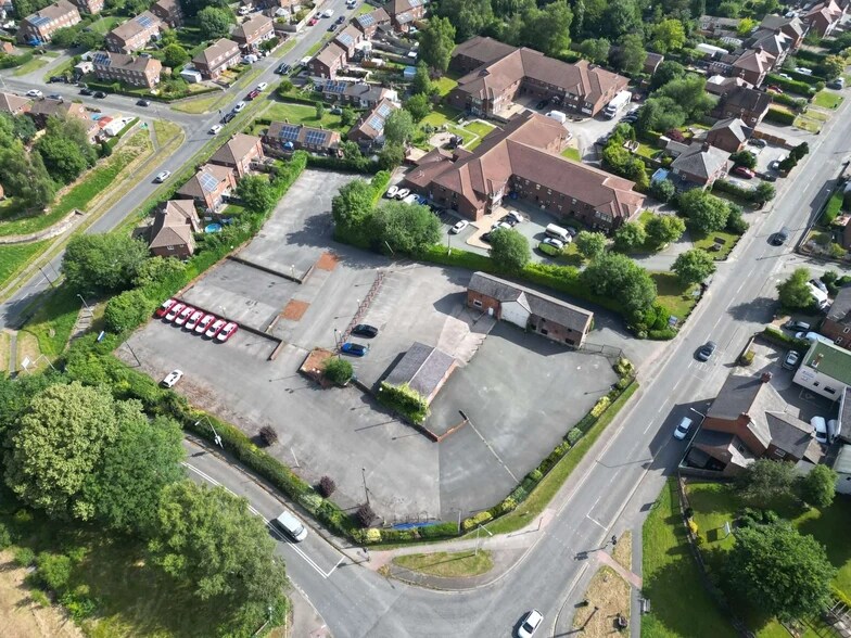 413 Manchester Rd, Northwich à louer - Photo du bâtiment - Image 2 de 2