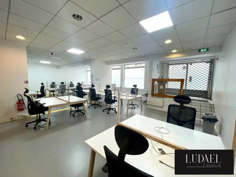 6 Rue Carle Hébert, Courbevoie à vendre - Photo du bâtiment - Image 2 de 6