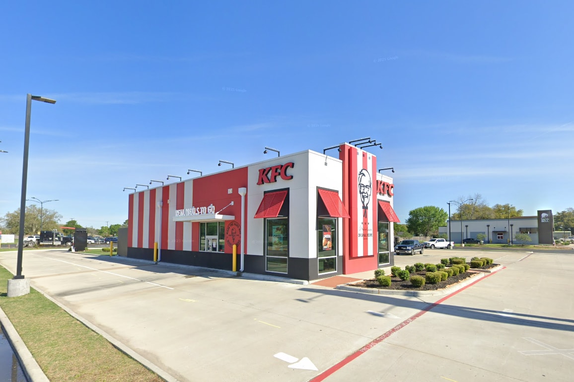 785 Texas Avenue, Bridge City, TX for lease Primary Photo- Image 1 of 5