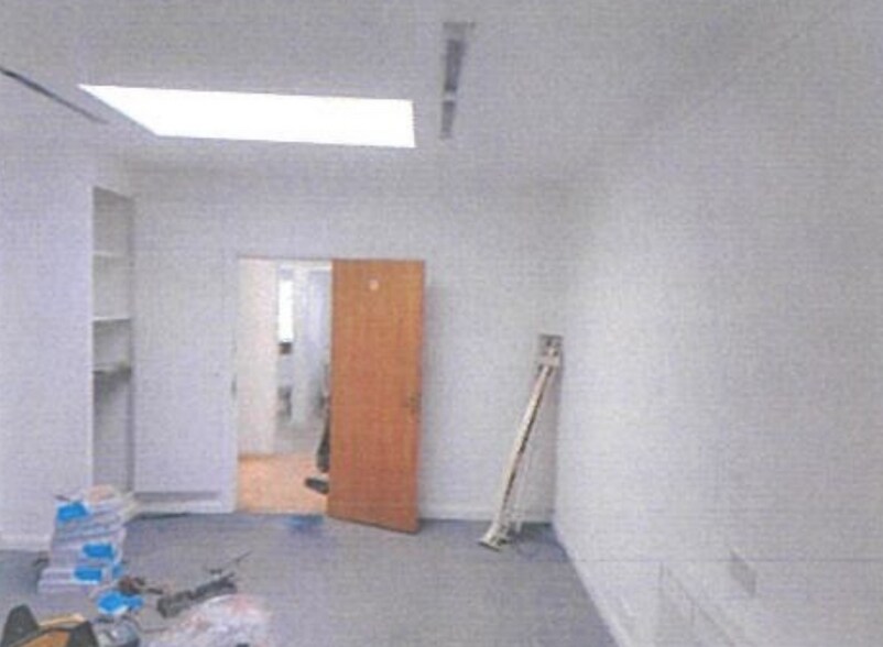 7-9 Stanmore Hl, Stanmore à louer - Photo intérieure - Image 3 de 3