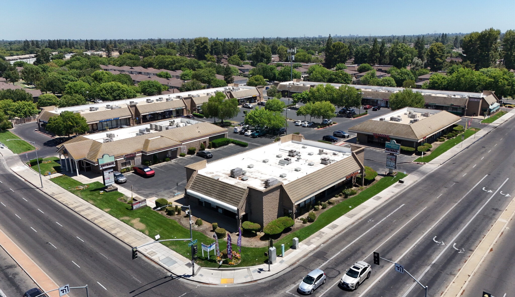 2745-2787 W Shaw Ave, Fresno, CA for lease Primary Photo- Image 1 of 14