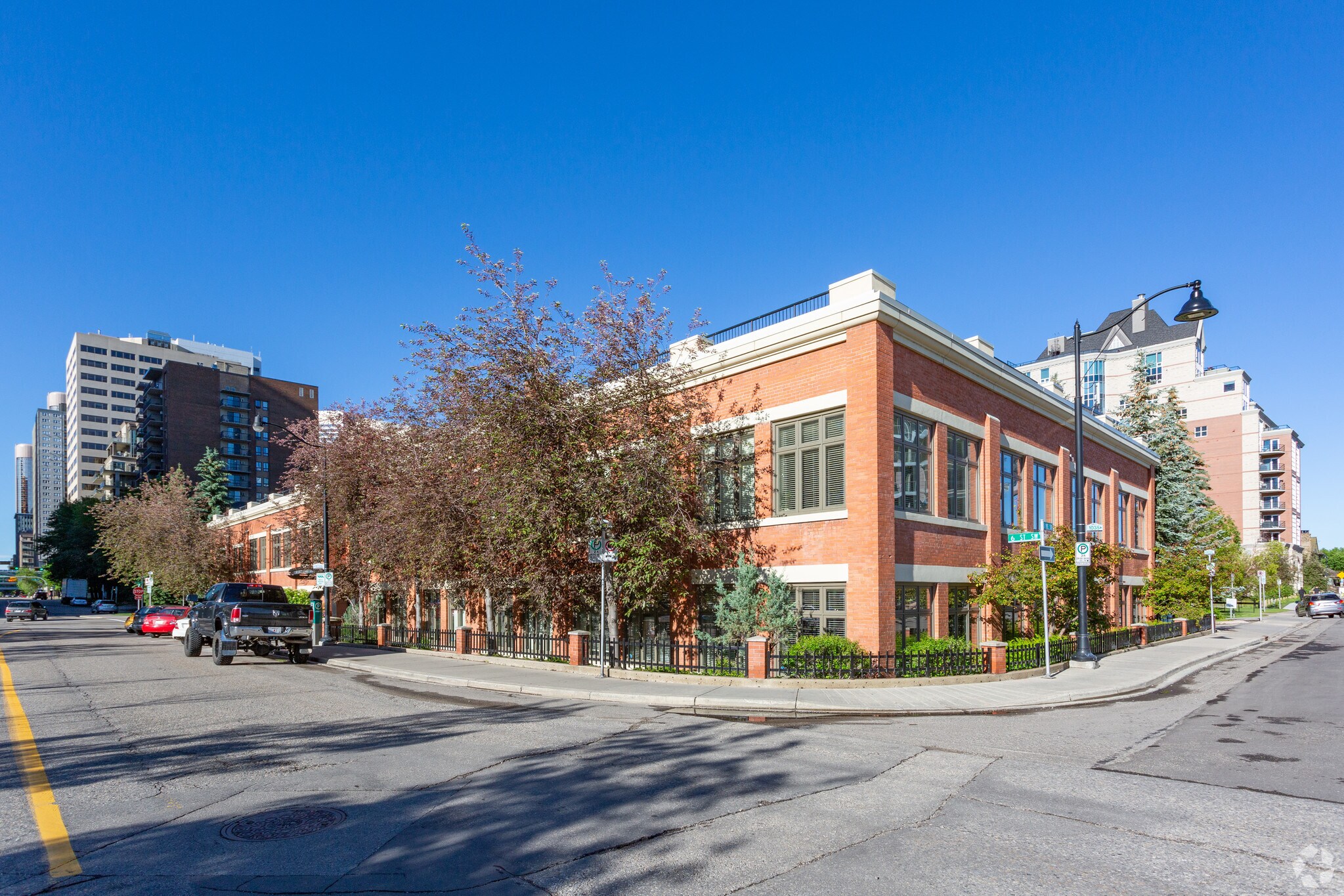 101 6th St SW, Calgary, AB for sale Primary Photo- Image 1 of 1
