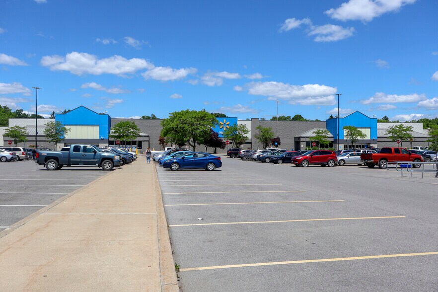 1615-1665 N Atherton St, State College, PA à louer - Photo du bâtiment - Image 2 de 20