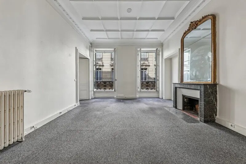 16 Rue Jean Mermoz, Paris for lease - Interior Photo - Image 2 of 9