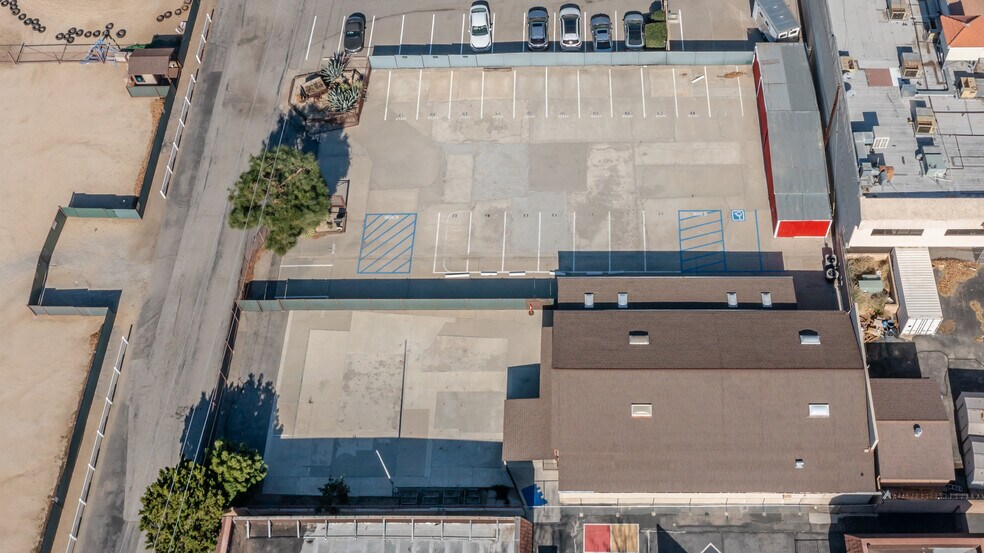 5916 E Los Angeles Ave, Simi Valley, CA à louer - Photo du bâtiment - Image 2 de 32