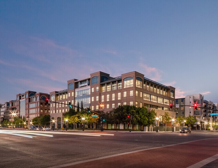 100 Mathilda Pl, Sunnyvale, CA à louer - Photo du bâtiment - Image 2 de 14