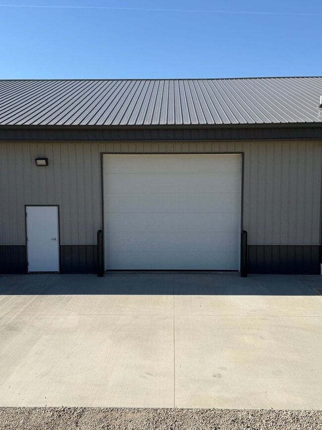 More details for 2014 Cabintown Rd, Bloomington, IL - Flex for Lease