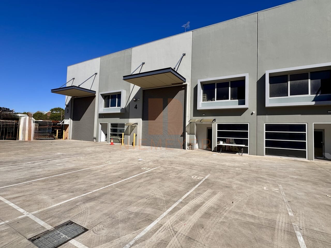 41-43 Anzac St, Greenacre à louer Photo du bâtiment- Image 1 de 5