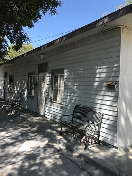 205 N Shasta St, Willows, CA à vendre - Photo du bâtiment - Image 2 de 6