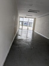 753 NE 79th St, Miami, FL à louer Photo intérieure- Image 2 de 5