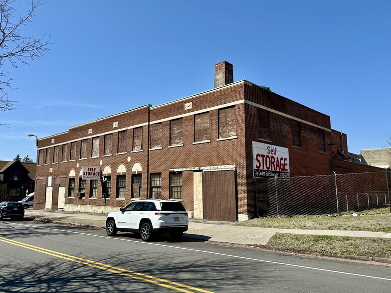 169 W Utica St, Buffalo, NY for sale - Building Photo - Image 2 of 5