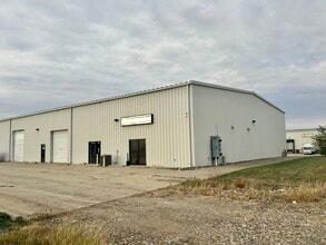 3 Quest Dr, Bloomington, IL for lease Interior Photo- Image 2 of 7