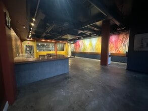 525 Santa Monica Blvd, Santa Monica, CA for lease Interior Photo- Image 2 of 14