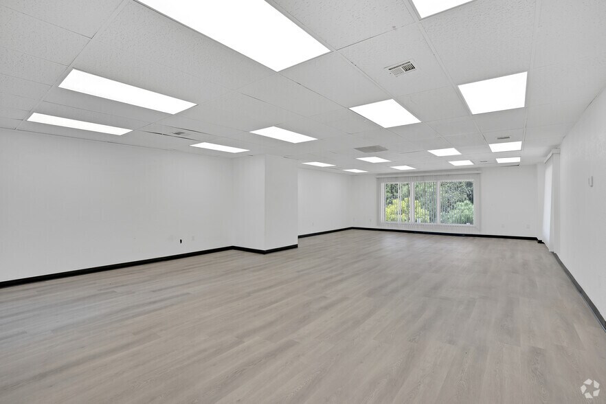 21308 Pathfinder Rd, Diamond Bar, CA à louer - Photo intérieure - Image 3 de 18