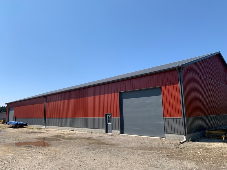 6374 Swamp St NE, Hartville, OH for lease - Building Photo - Image 2 of 3