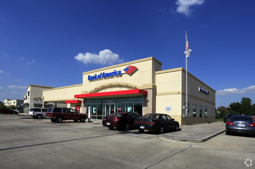 9855 Blackhawk Blvd, Houston, TX à louer - Photo du bâtiment - Image 3 de 3