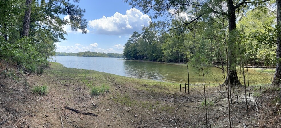 1050 Fleming Lake Ct, Lincolnton, GA for sale - Building Photo - Image 3 of 8
