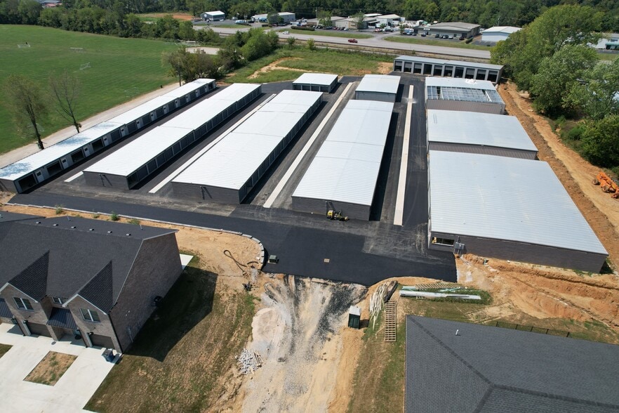 711 Nicholas St, Elizabethtown, KY à vendre - Photo du bâtiment - Image 3 de 11