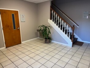 882 Willow Tree Cir, Cordova, TN for lease Interior Photo- Image 2 of 8