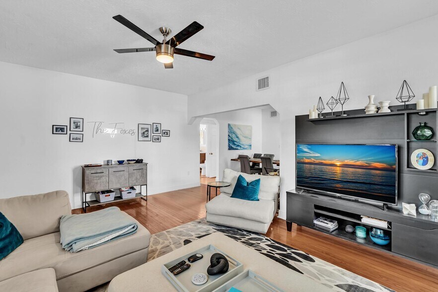 836 W 40th St, Miami Beach, FL à vendre - Photo intérieure - Image 3 de 41