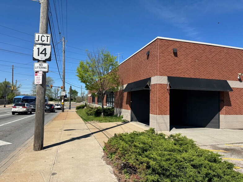 9111 Miles Ave, Cleveland, OH à vendre - Photo du bâtiment - Image 2 de 8