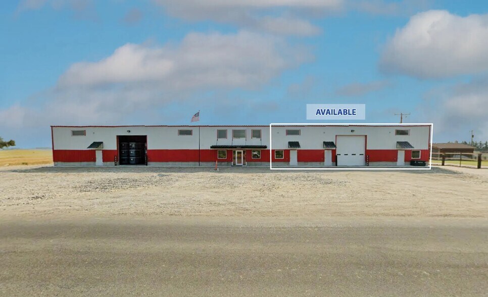 1557 N 800 E, Shelley, ID à louer - Photo du bâtiment - Image 3 de 8