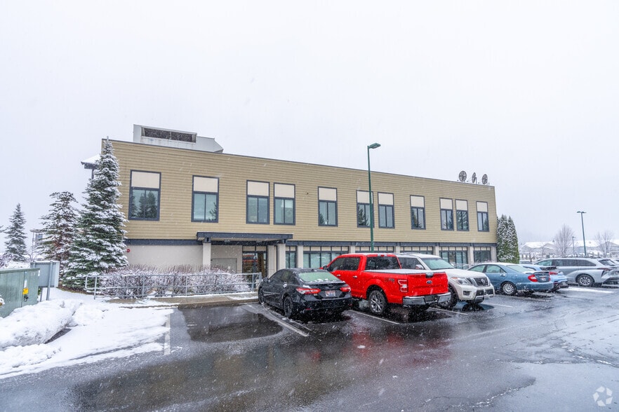 2065 W Riverstone Dr, Coeur d'Alene, ID for lease - Building Photo - Image 2 of 5