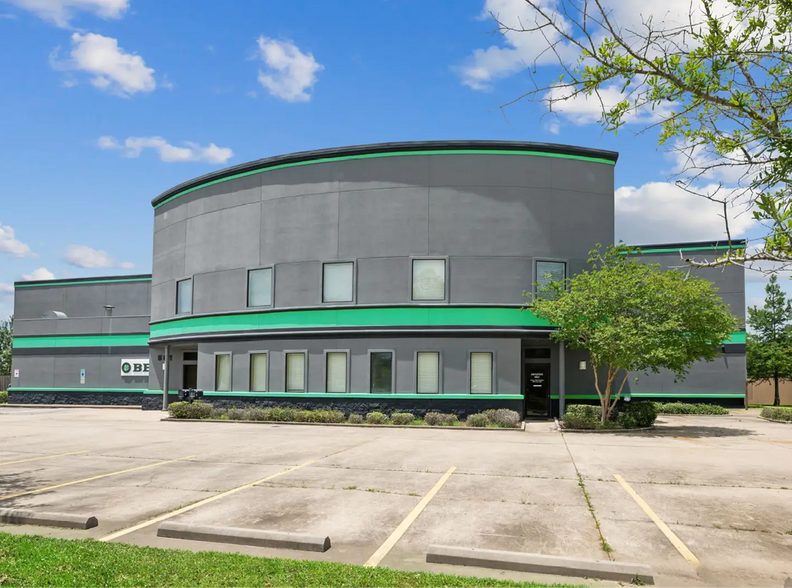 501 Johnny F Smith Blvd, Slidell, LA à louer - Photo du bâtiment - Image 2 de 6