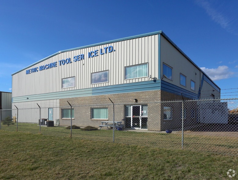 854 78th Ave NW, Edmonton, AB for sale - Primary Photo - Image 1 of 2