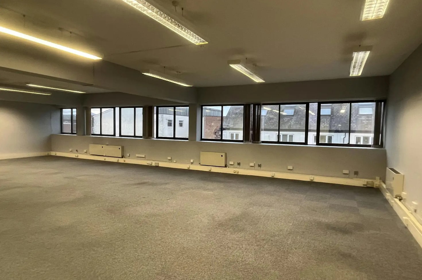 27-29 Market St, Eastleigh for lease Interior Photo- Image 1 of 1