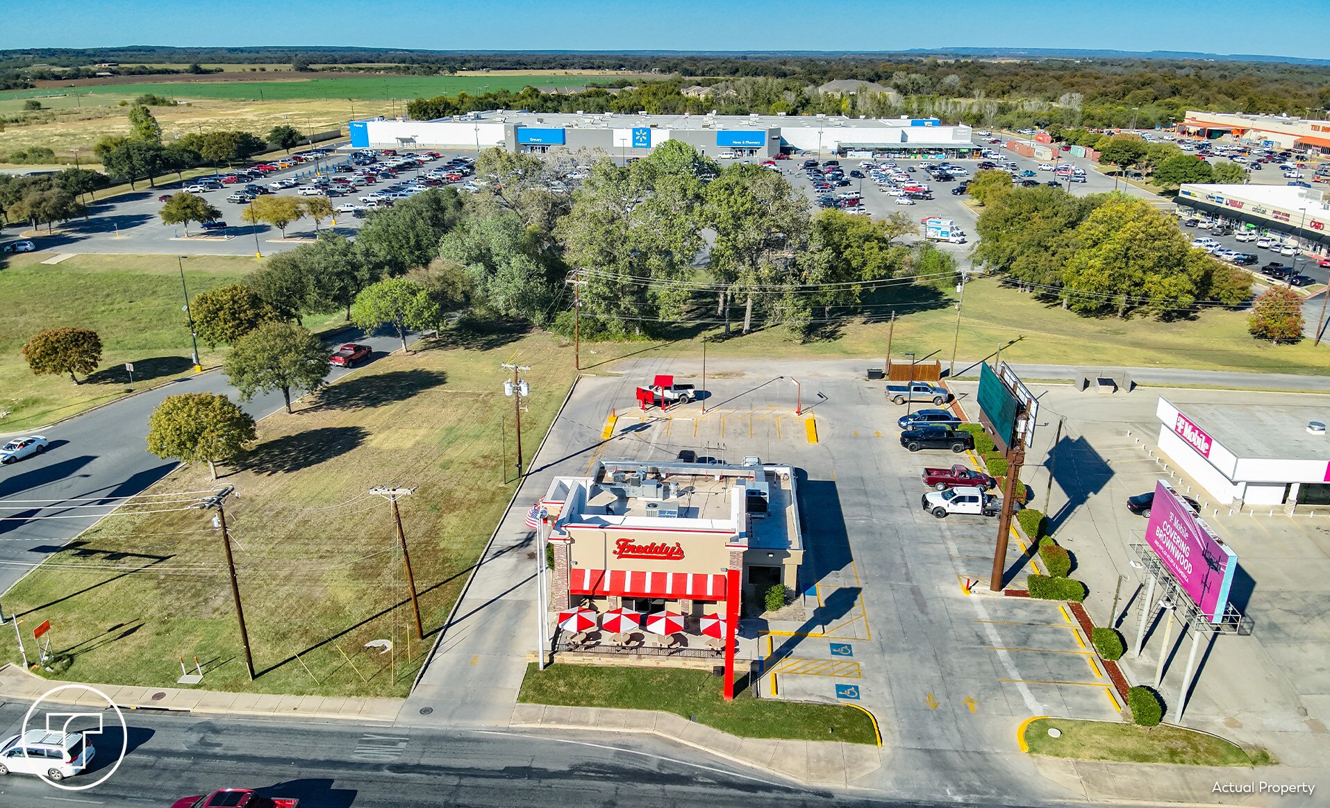 305 W Commerce St, Brownwood, TX à vendre Photo du bâtiment- Image 1 de 7