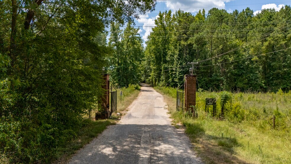 Richtex - Town for Sale portefeuille de 6 propriétés à vendre sur LoopNet.ca - Photo du bâtiment - Image 3 de 82