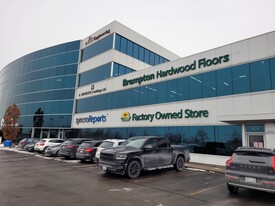 1100 S Service Rd, Hamilton ON - Entrepôt